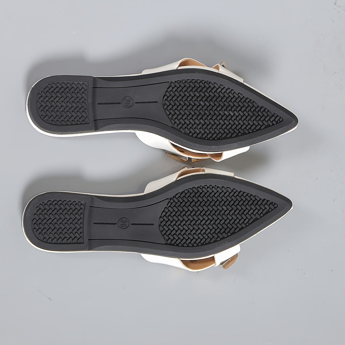 1 Pair Women'S Summer Fashion Metal Buckle Pointed Toe Flat Slides, Open Toe Comfortable Non-Slip Versatile Casual Sandals, Faux Upper and Rubber Sole, Elegant Simple Design
